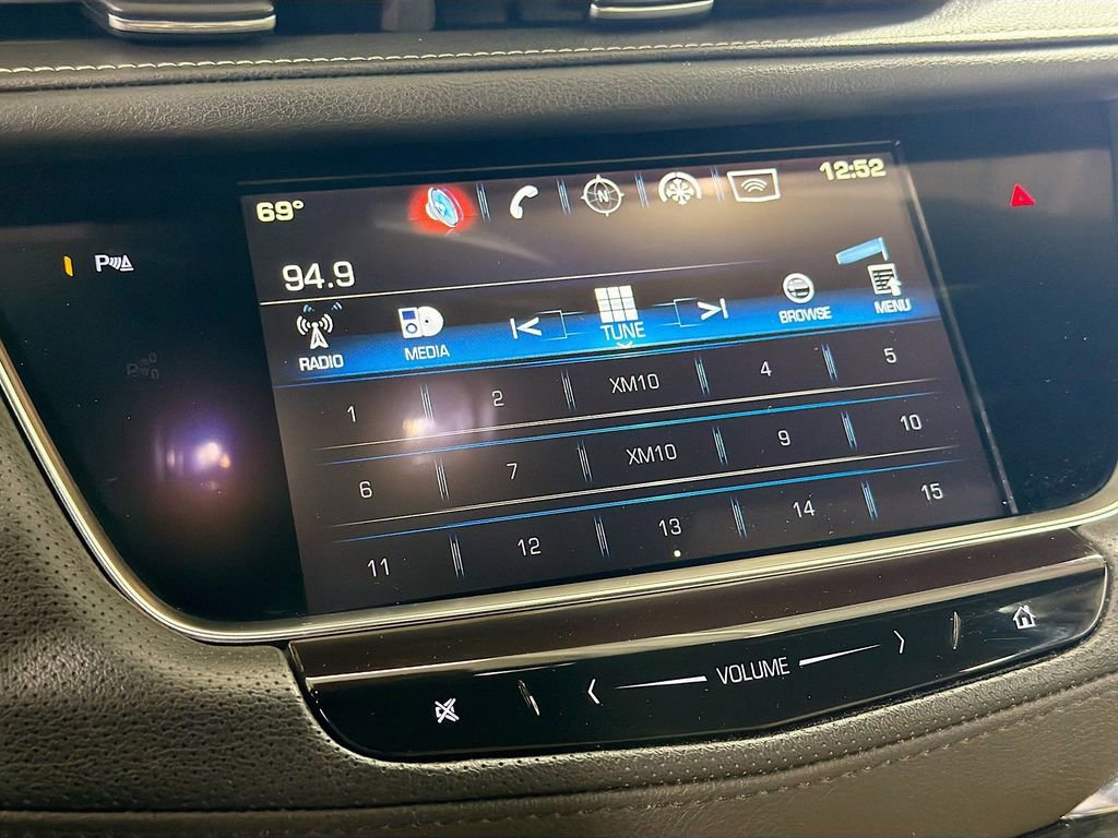 Used 2018 Cadillac XT5 FWD image 13