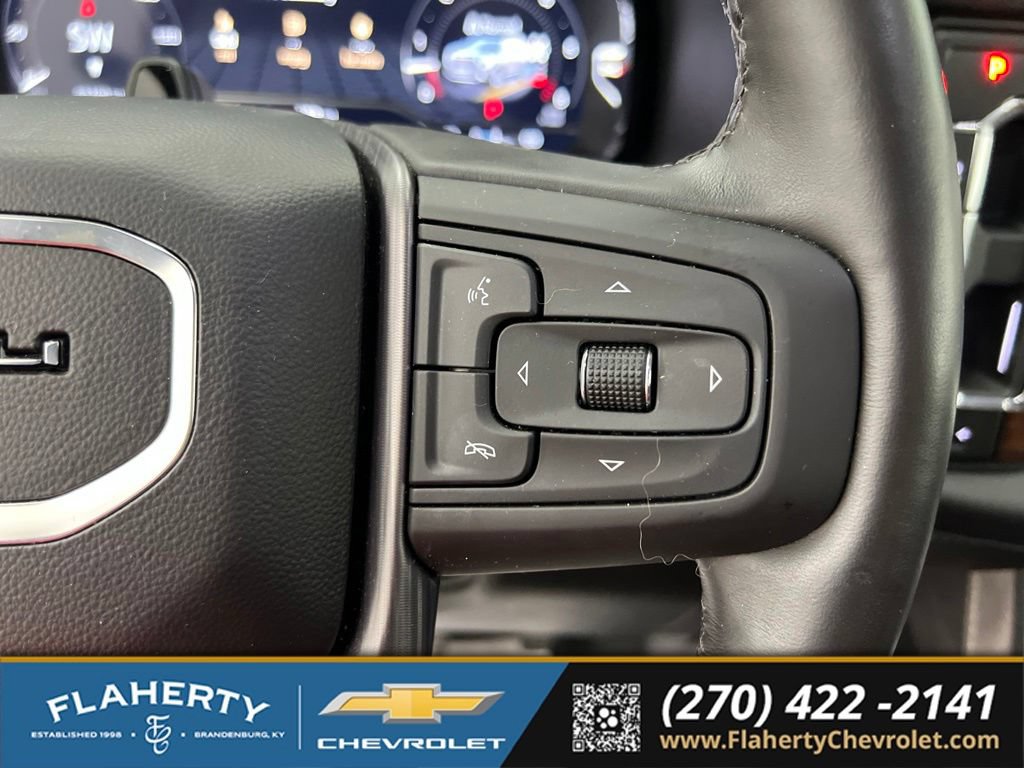 Used 2023 GMC Yukon XL Denali Ultimate AWD/4WD image 27