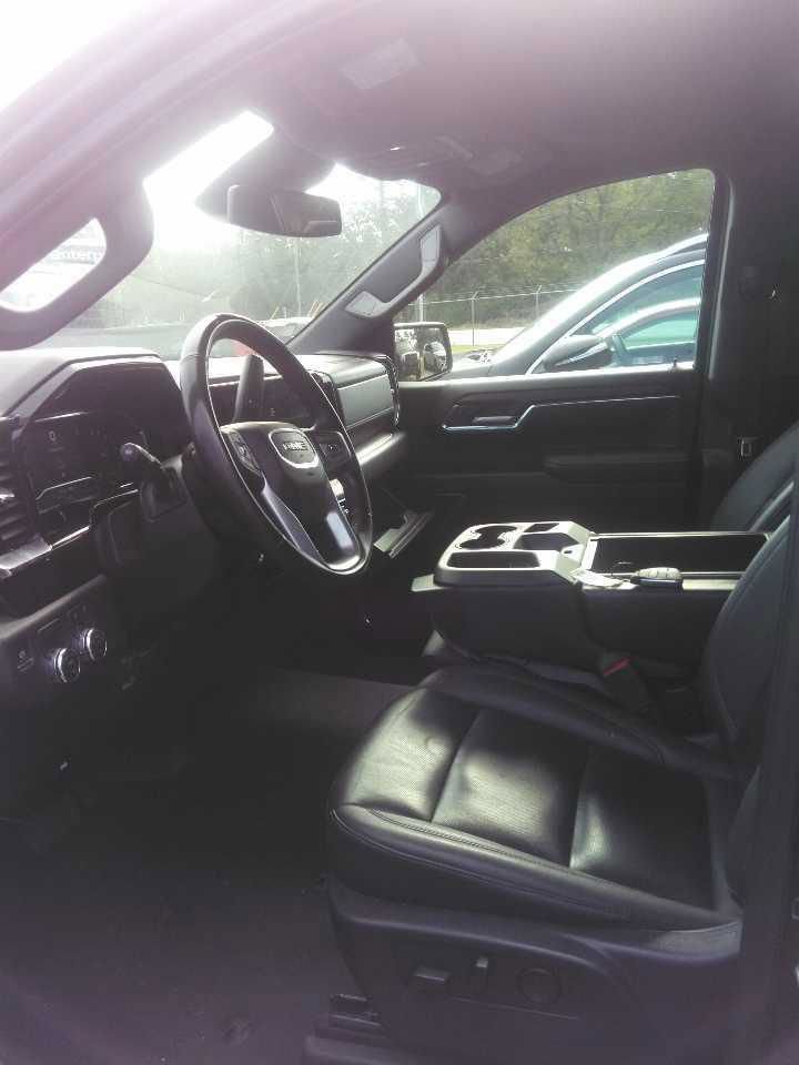 Used 2025 GMC Sierra 1500 SLT RWD image 9