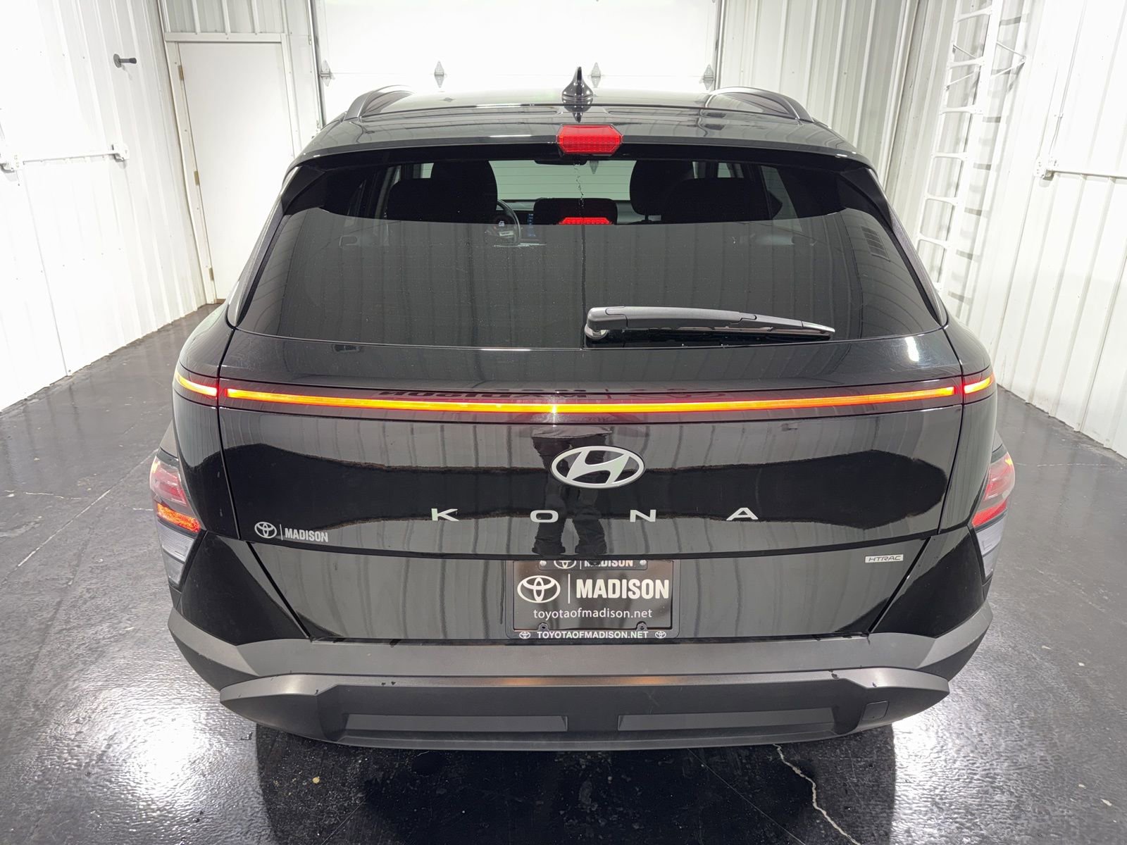 Used 2025 Hyundai Kona SEL image 32