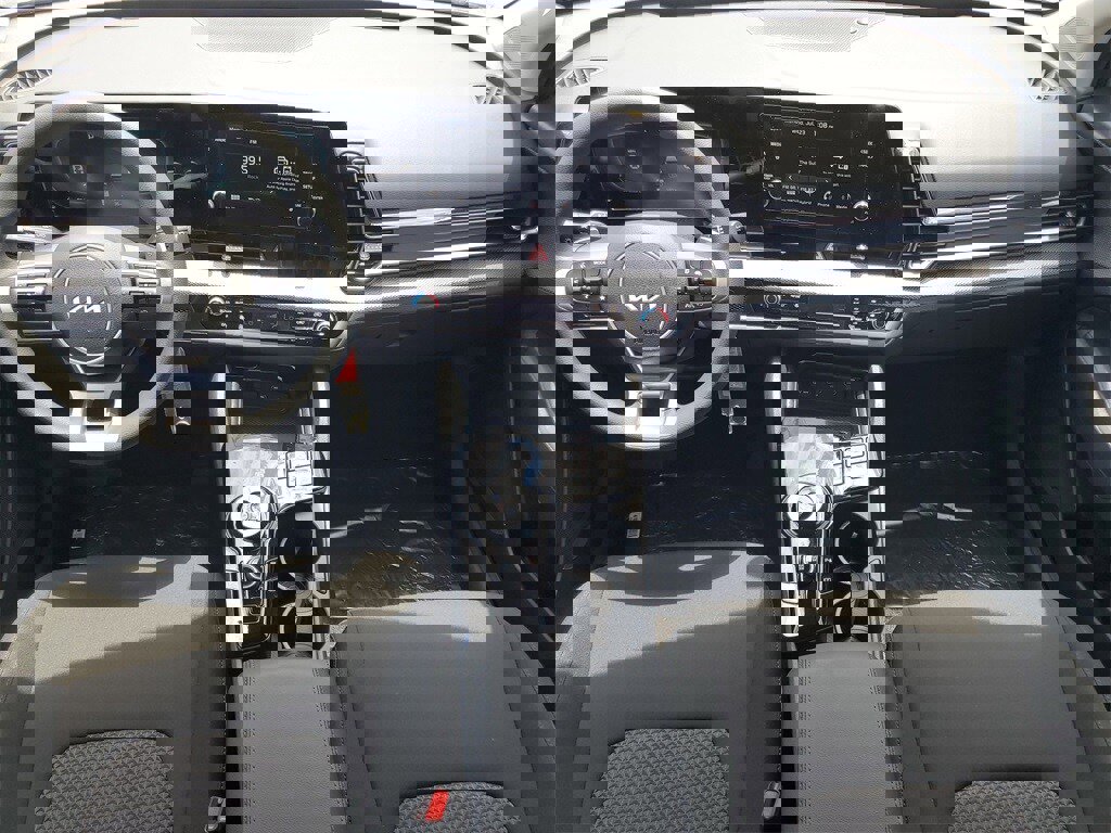 New 2025 Kia Sportage LX image 23
