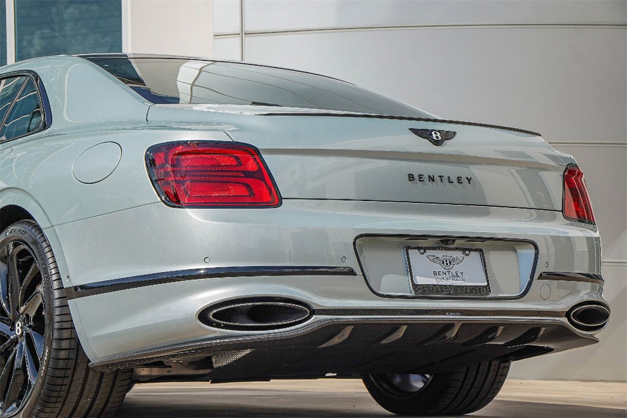 New 2026 Bentley Flying Spur Plug-In Hybrid image 17