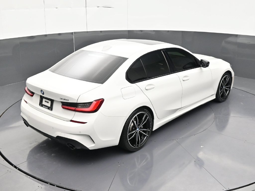 Used 2021 BMW 330i Sedan w/ M Sport Package RWD image 20