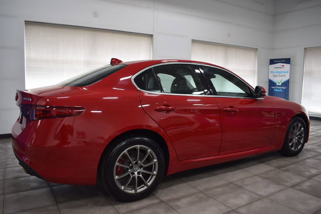 Used 2019 Alfa Romeo Giulia AWD w/ Cold Weather Package image 4