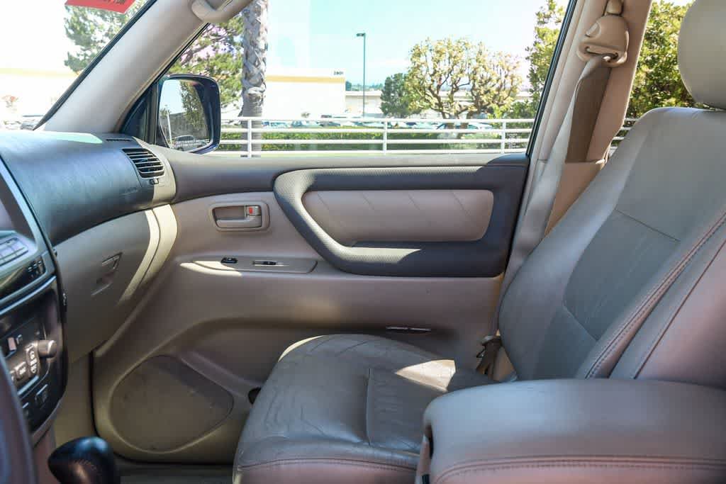 Used 2006 Toyota Land Cruiser AWD/4WD image 19