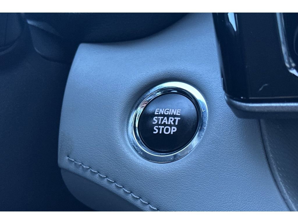 Used 2023 Toyota Highlander XLE image 24