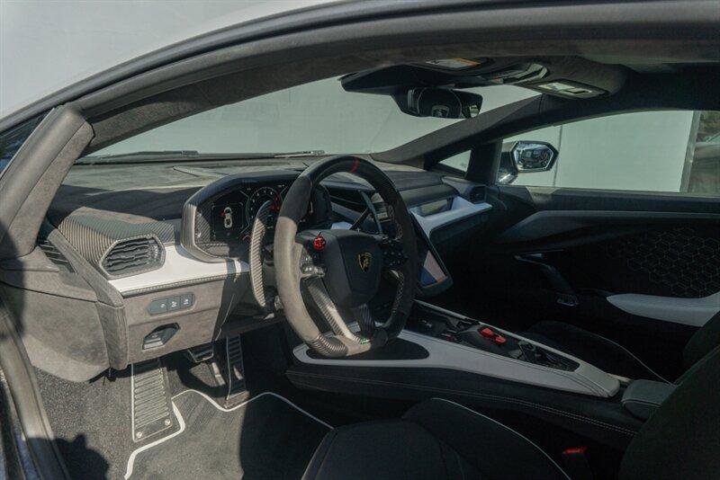 Used 2024 Lamborghini Revuelto image 81