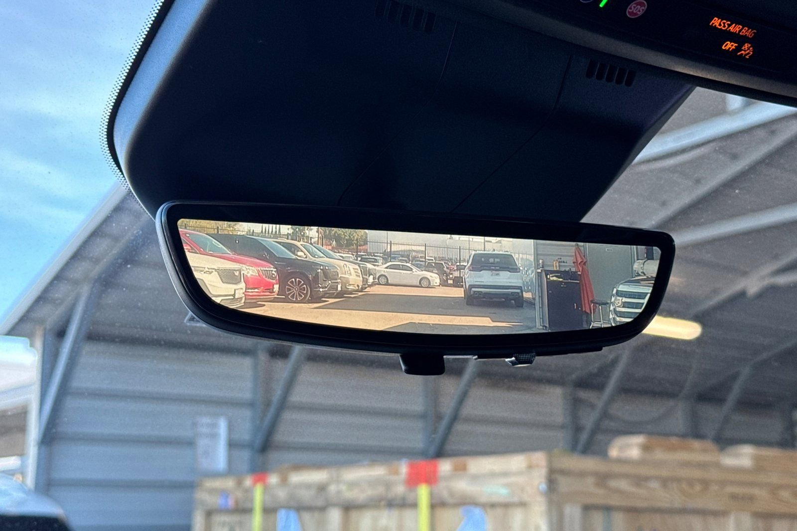 Used 2023 Cadillac Escalade Premium Luxury image 23