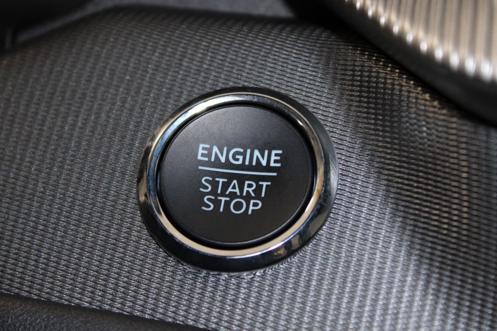 Used 2025 Ford Explorer ST image 46