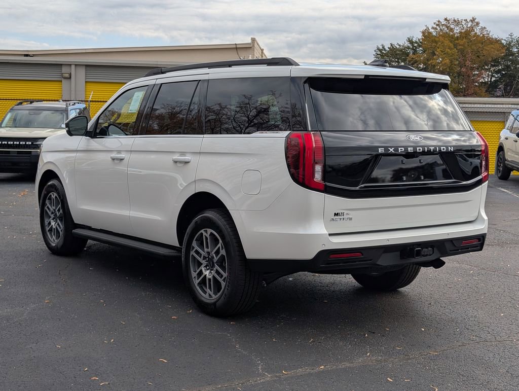 New 2025 Ford Expedition Active image 4