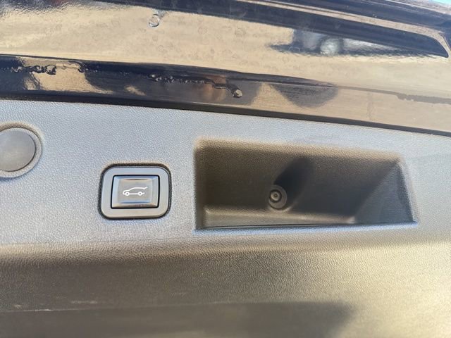 Used 2020 Chevrolet Equinox Premier image 41