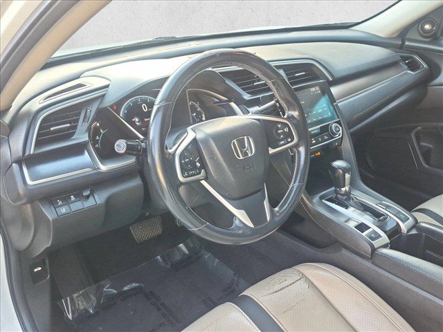 Used 2016 Honda Civic Touring image 10