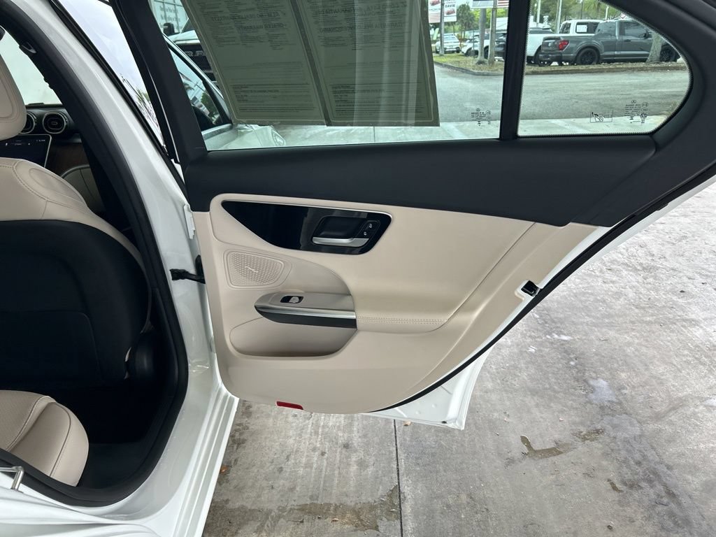 Used 2024 Mercedes-Benz C 300 Sedan image 31