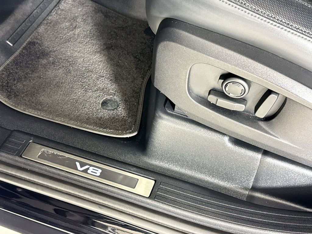 Used 2022 Land Rover Defender 110 V8 image 18