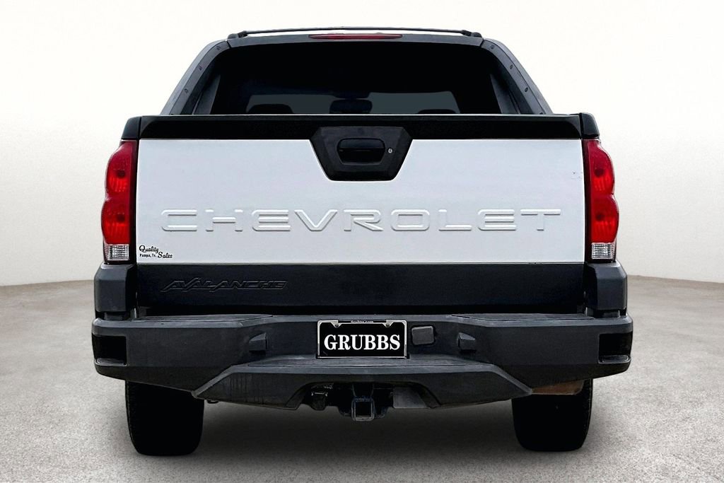 Used 2004 Chevrolet Avalanche Z66 w/ Sun And Sound Package RWD image 6