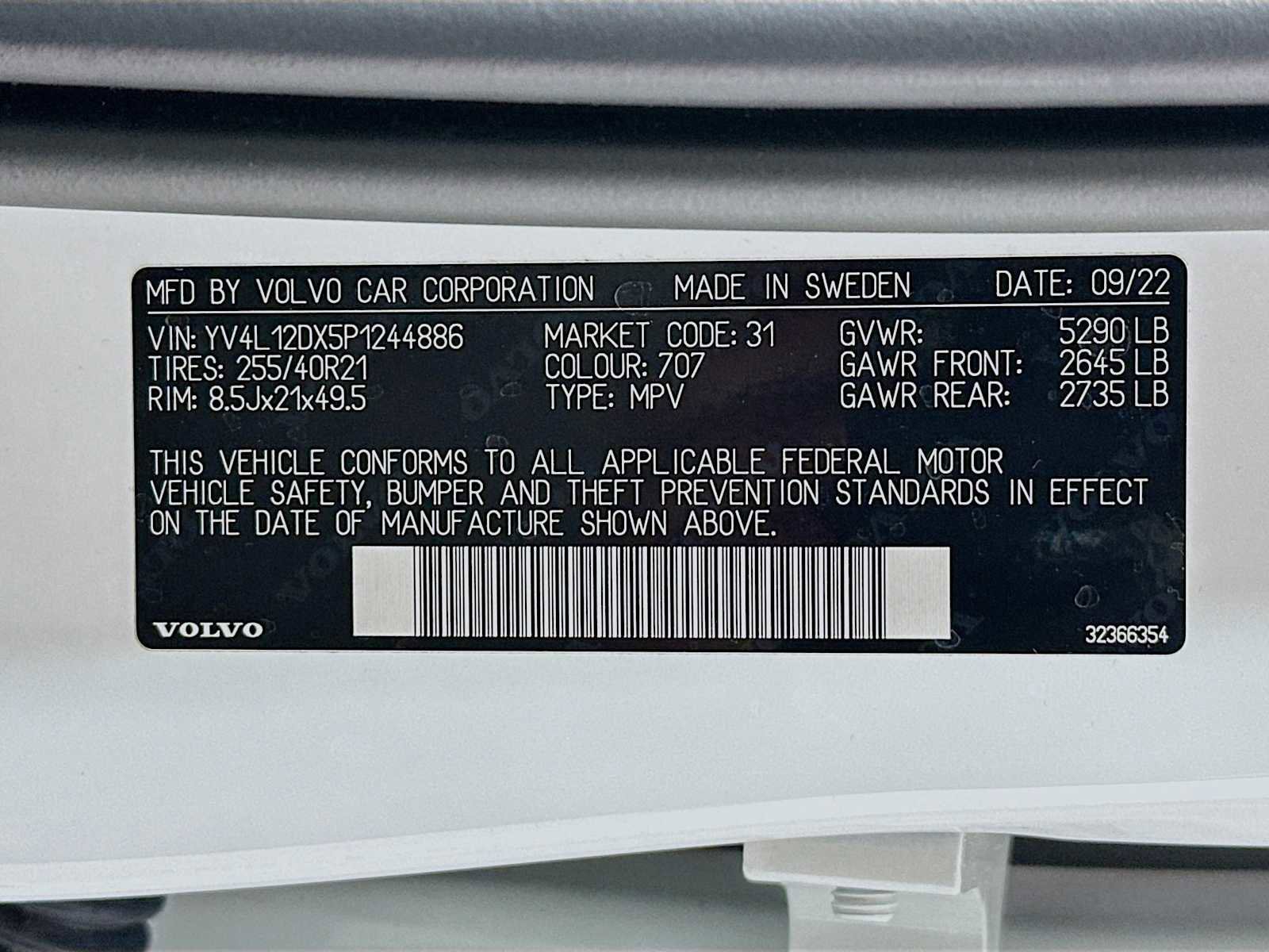 Used 2023 Volvo XC60 B5 Ultimate w/ Climate Package FWD image 31