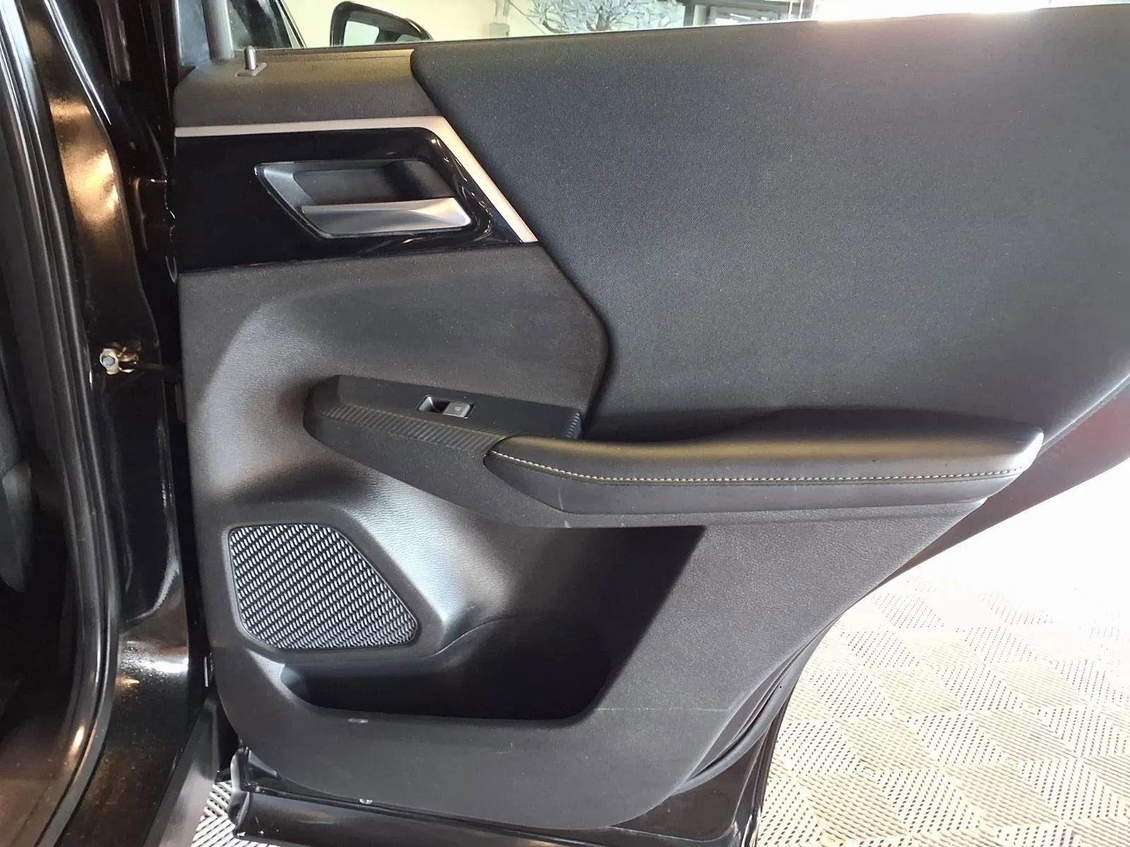 Used 2022 Mitsubishi Outlander ES image 7