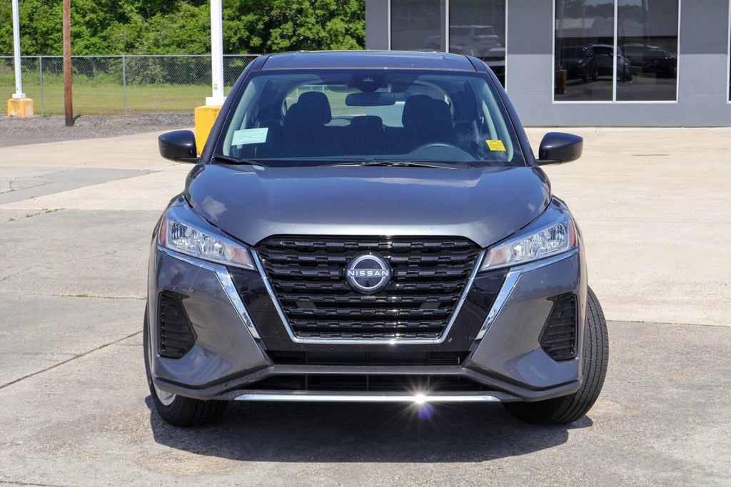 Certified 2025 Nissan Kicks Play S FWD image 21