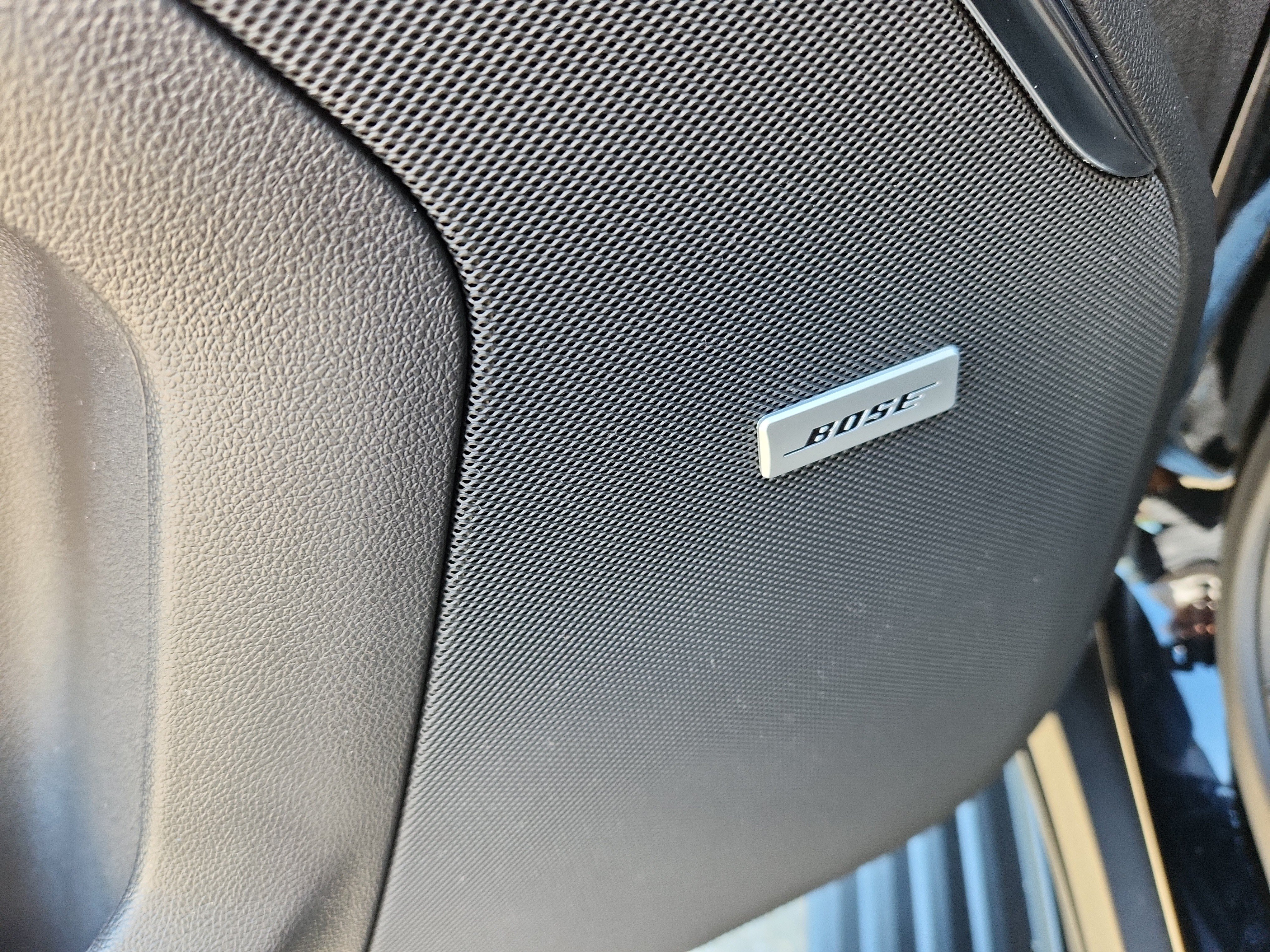 Used 2025 Chevrolet Tahoe High Country AWD/4WD image 23