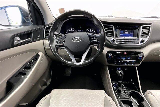 Used 2017 Hyundai Tucson Value AWD/4WD image 4