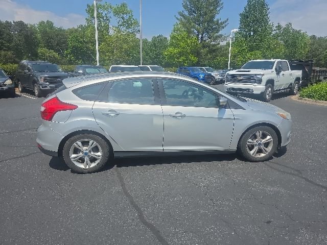 Used 2013 Ford Focus SE w/ SE Winter Pkg FWD image 10