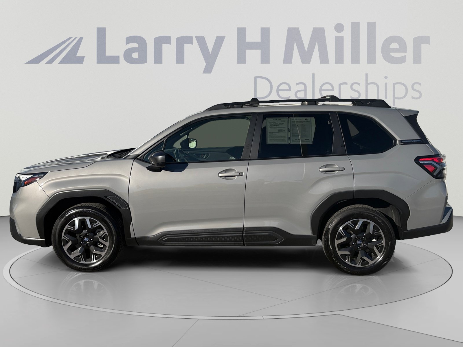 Certified 2025 Subaru Forester Premium w/ Convenience Package #1 AWD/4WD image 2