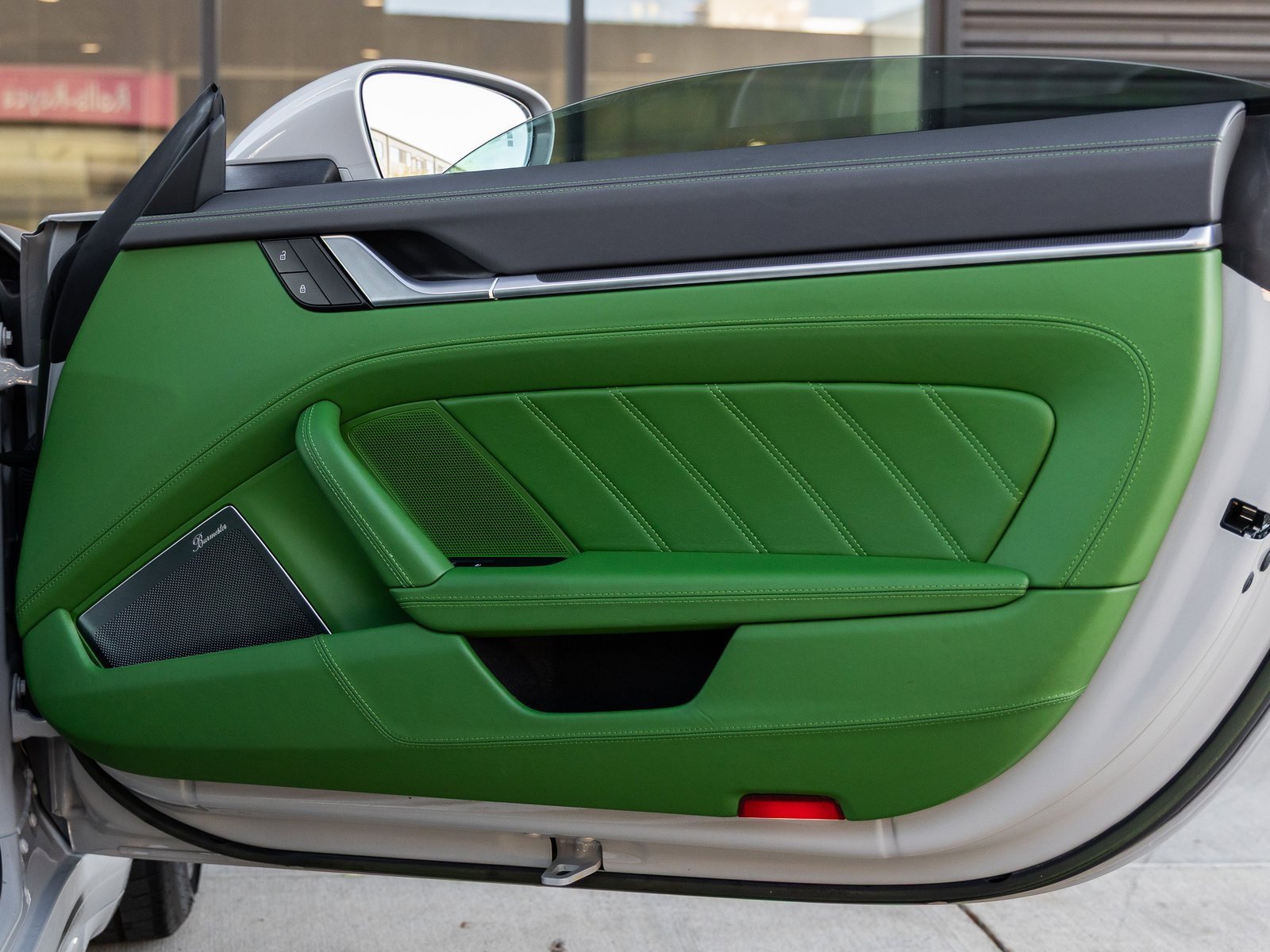 Certified 2022 Porsche 911 Turbo S w/ 911 Turbo Sportdesign Package image 43