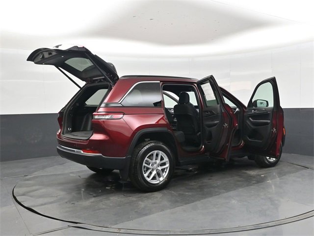 New 2025 Jeep Grand Cherokee Laredo X w/ Luxury Tech Group I image 46