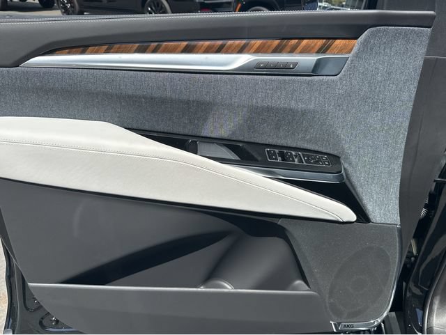 New 2026 Cadillac Escalade ESV Platinum Sport w/ LPO, ONYX Package AWD/4WD image 25
