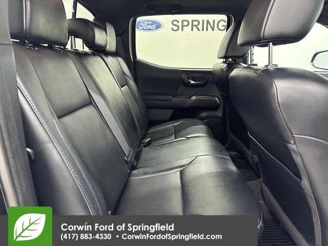 Used 2019 Toyota Tacoma TRD Off-Road image 12