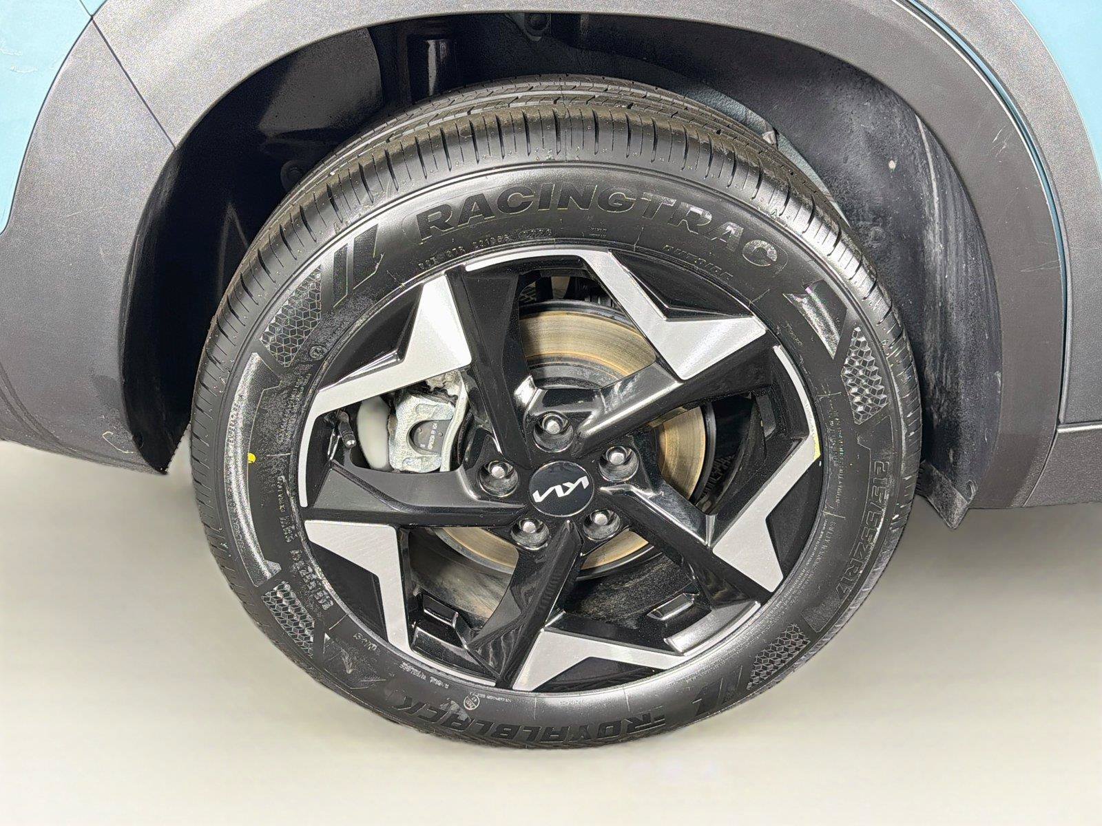 Used 2025 Kia Seltos EX AWD/4WD image 35