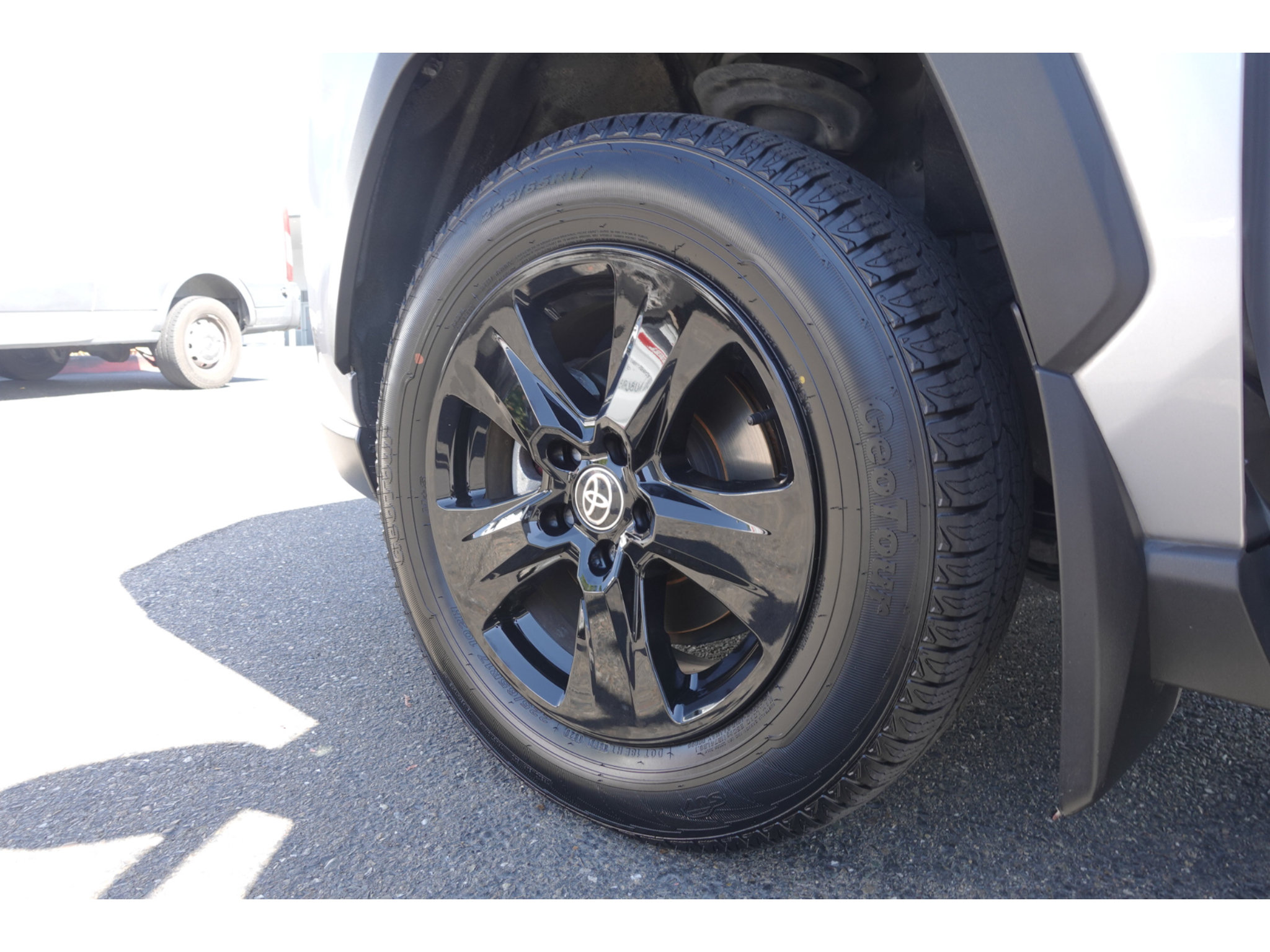 Used 2021 Toyota RAV4 XLE w/ XLE Grade Weather Package FWD image 26