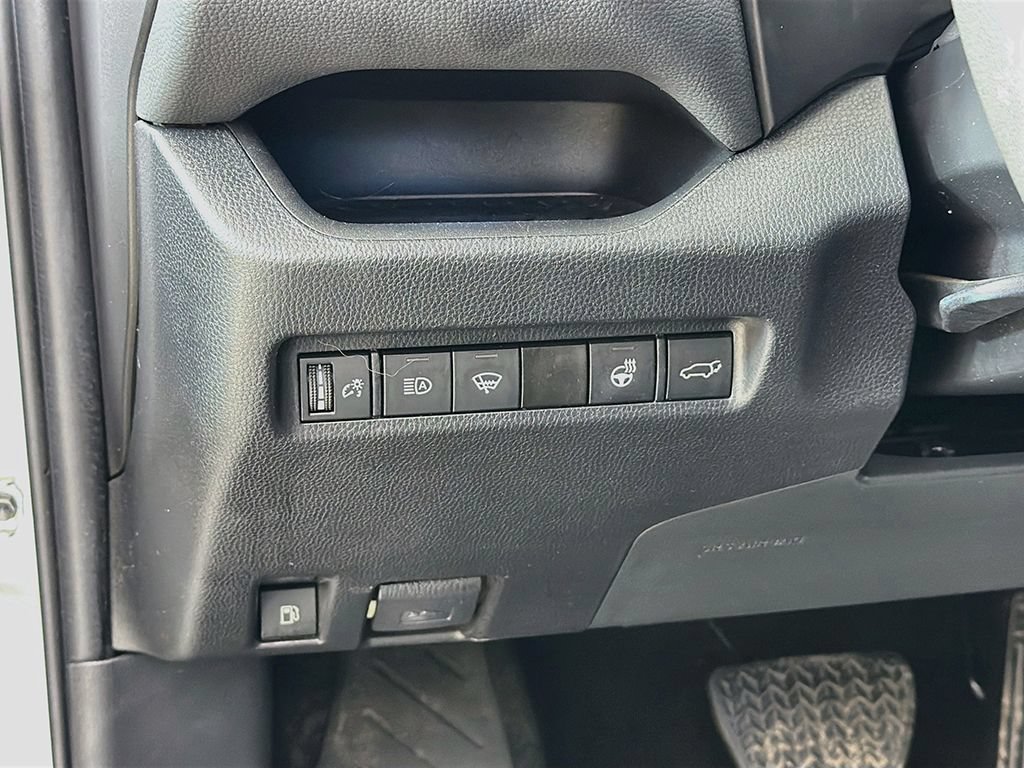 Used 2022 Toyota RAV4 XSE w/ XSE Grade Weather Package AWD/4WD image 32