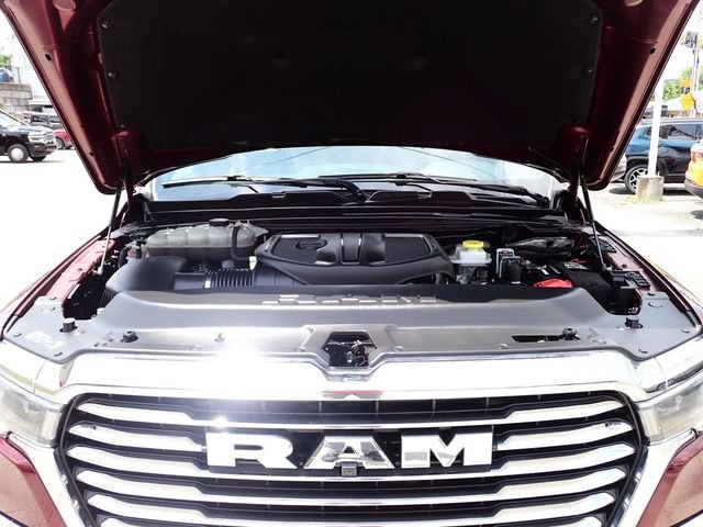 Used 2025 RAM 1500 Laramie AWD/4WD image 13