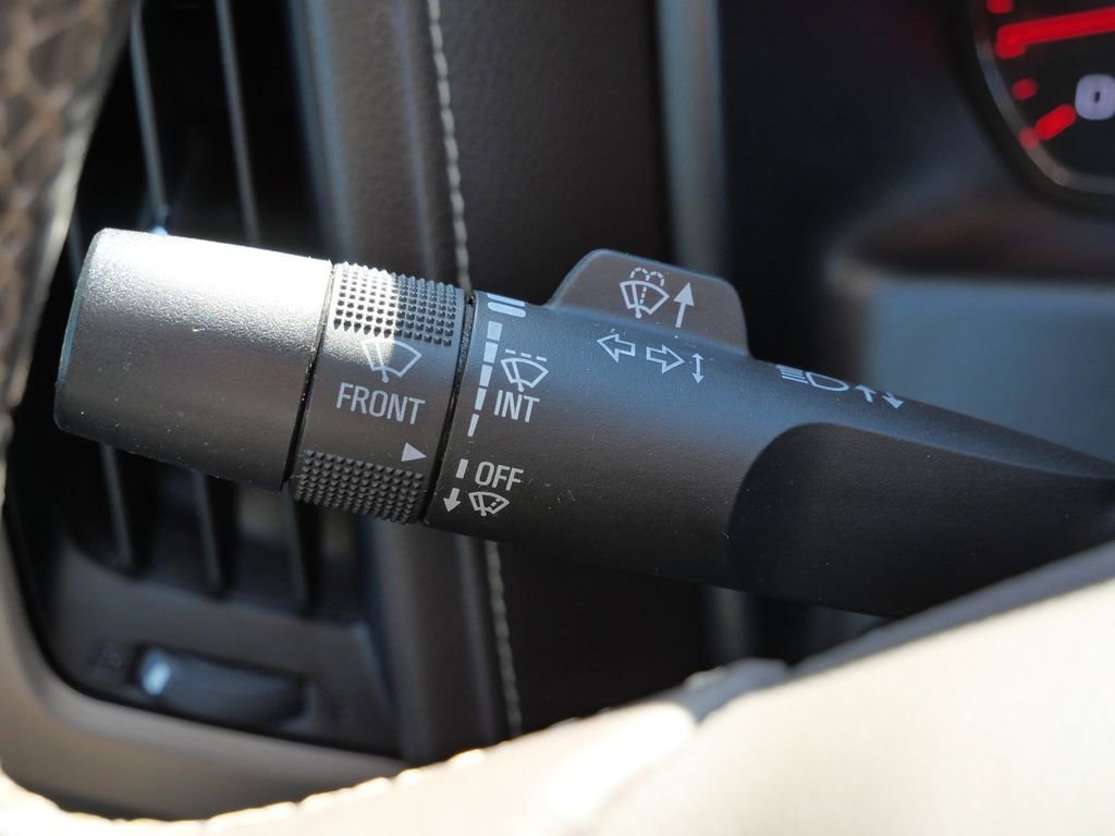 Used 2015 GMC Sierra 1500 Denali w/ Driver Alert Package image 28