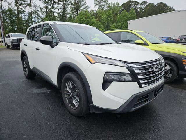 Used 2024 Nissan Rogue S FWD image 5