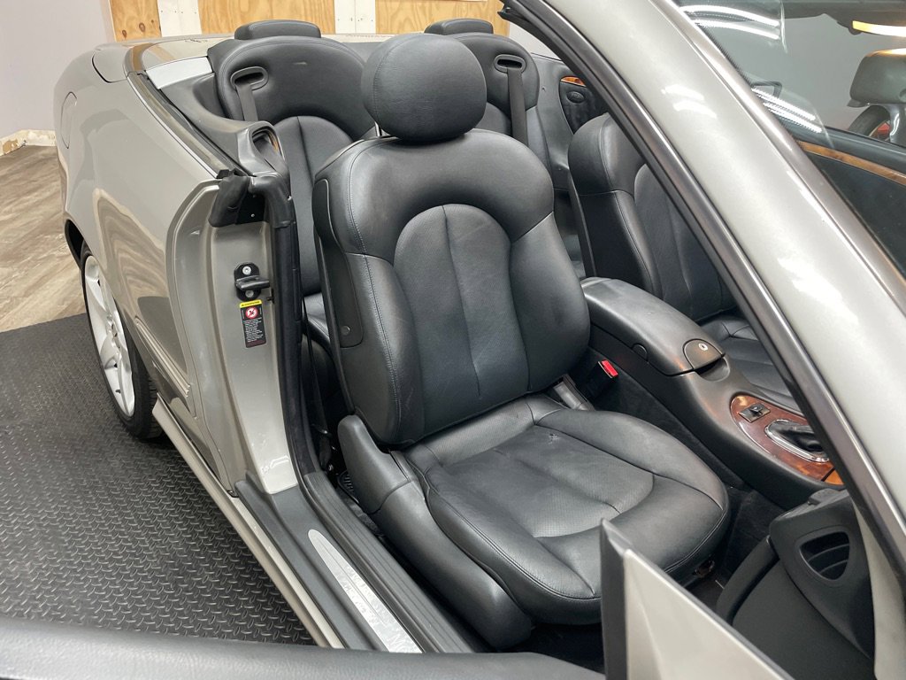 Used 2005 Mercedes-Benz CLK 500 Cabriolet image 35
