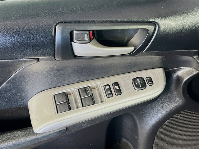 Used 2013 Toyota Camry SE image 11