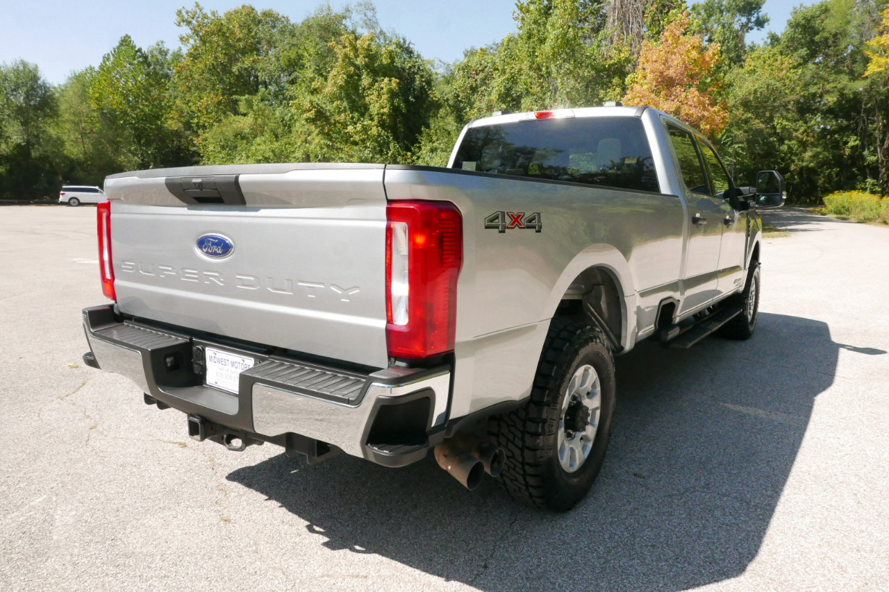 Used 2024 Ford F350 XLT image 7