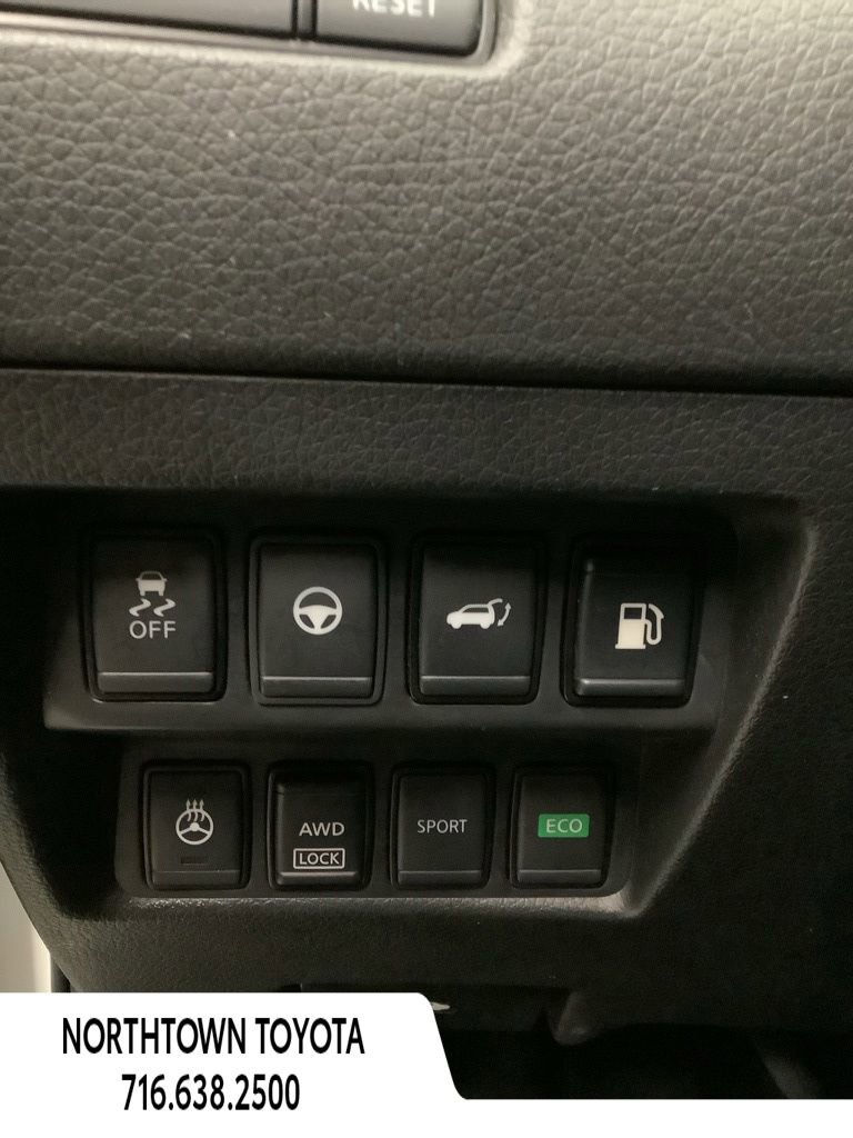 Used 2020 Nissan Rogue AWD image 15