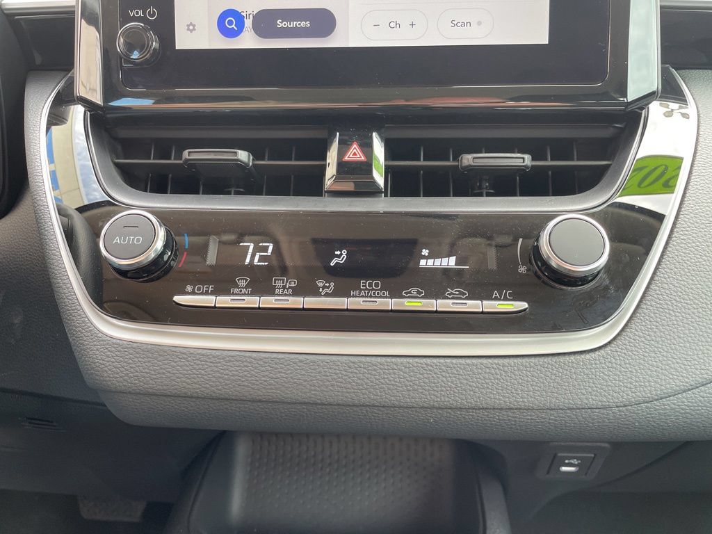 Used 2026 Toyota Corolla LE FWD image 20