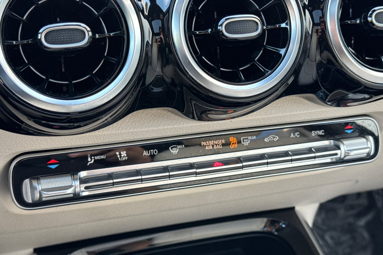 Certified 2026 Mercedes-Benz GLB 250 image 25