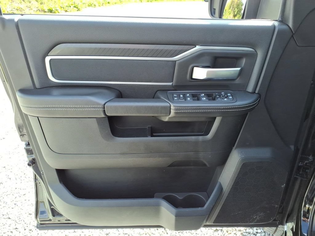 Used 2025 RAM 2500 Big Horn AWD/4WD image 27