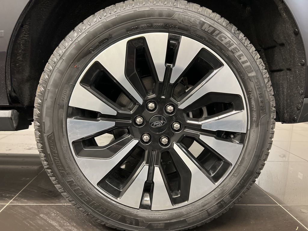 New 2026 Ford Expedition Max Platinum w/ Driver's Package image 7