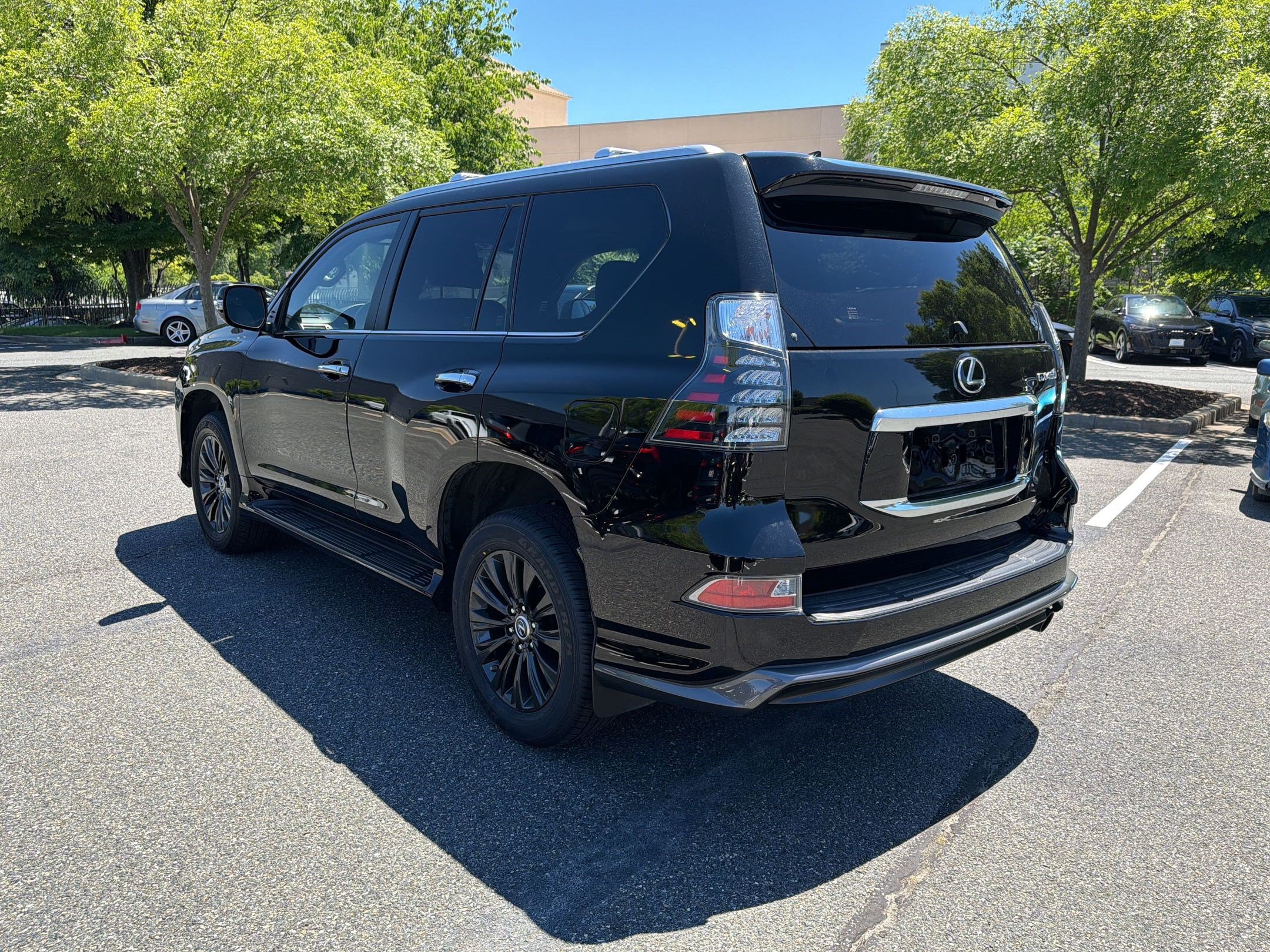Used 2023 Lexus GX 460 Premium AWD/4WD image 3