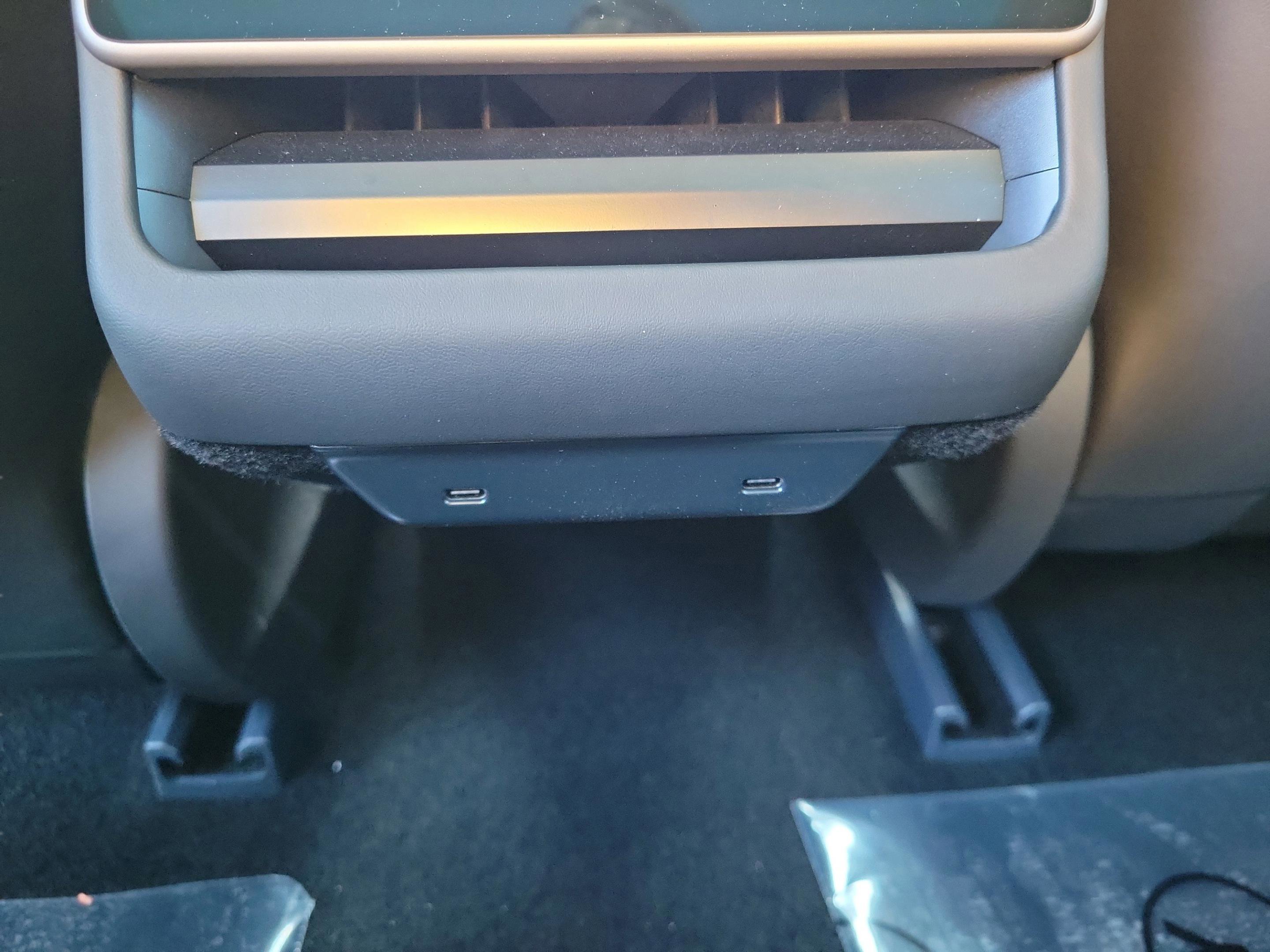 Used 2024 Tesla Model 3 image 11