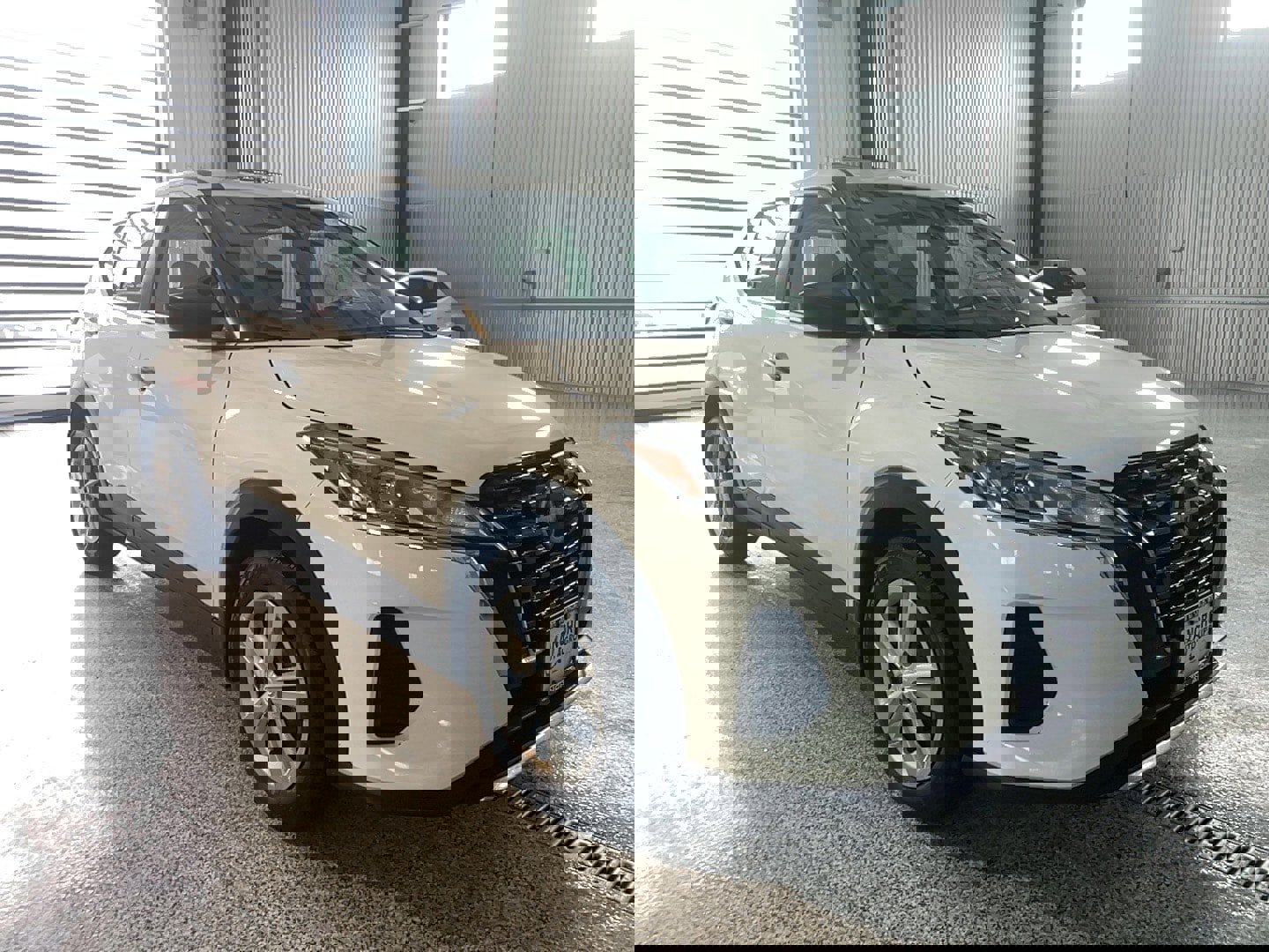 Used 2024 Nissan Kicks S image 1