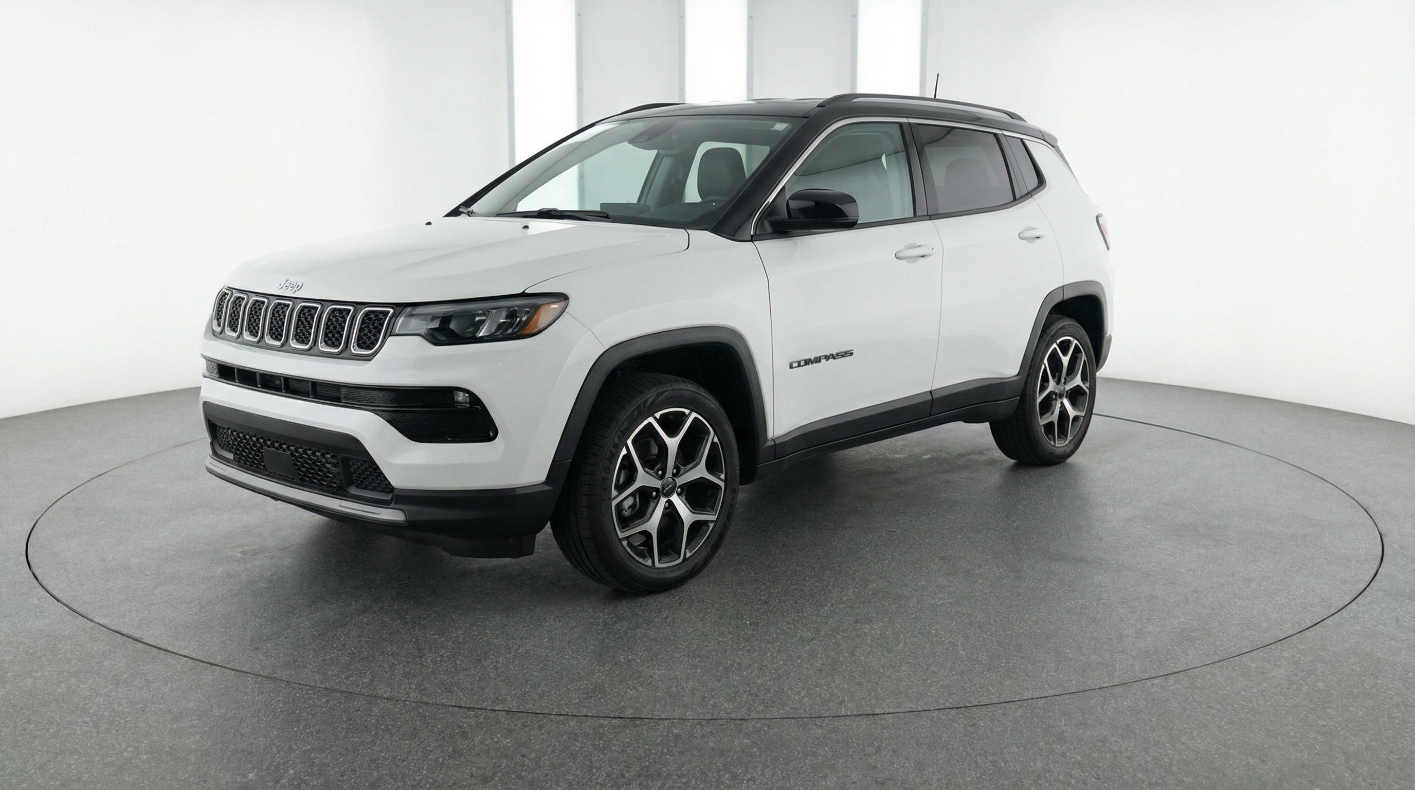 Used 2025 Jeep Compass Limited image 3