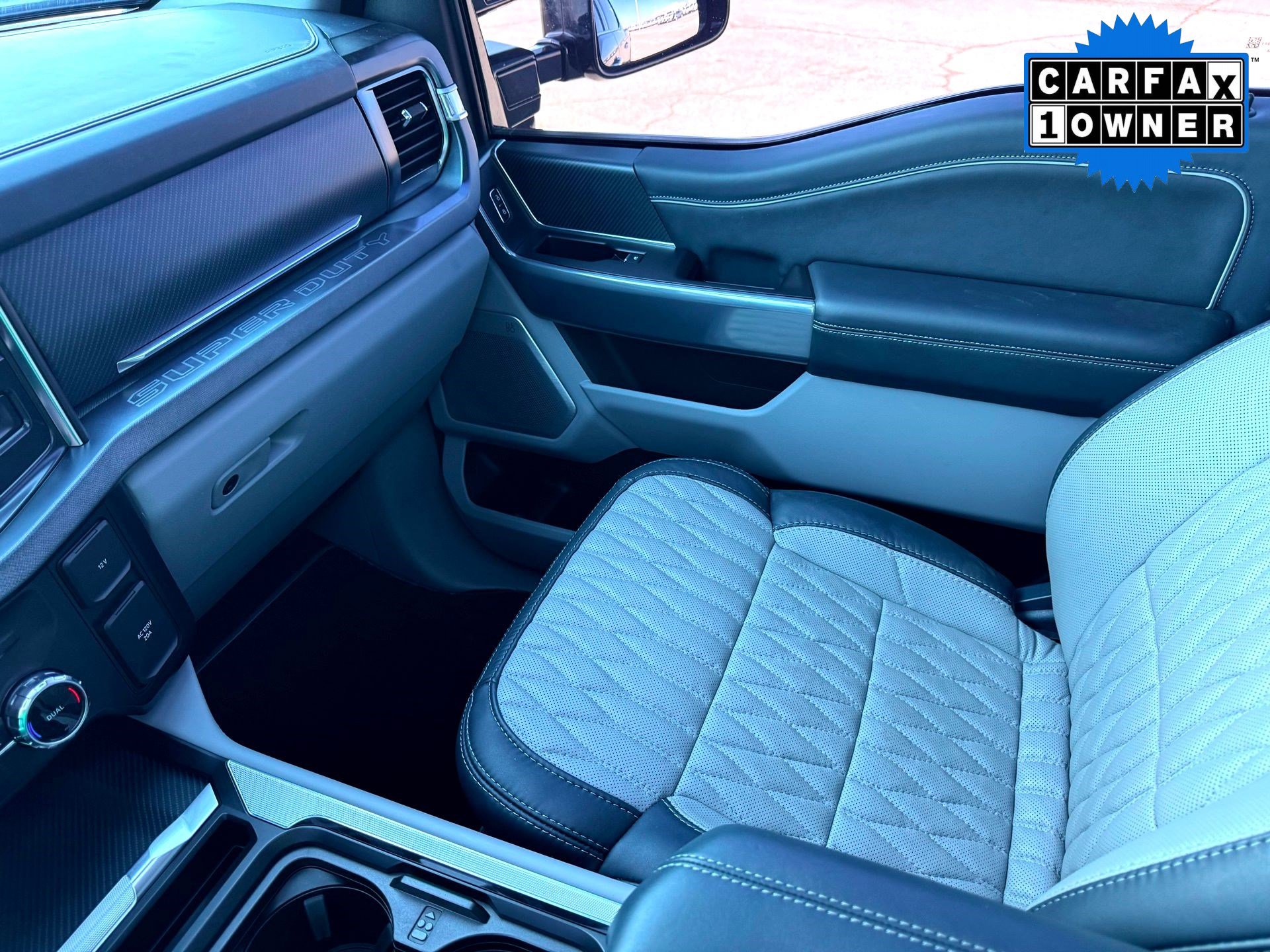 Used 2024 Ford F250 Limited w/ FX4 Off-Road Package image 37