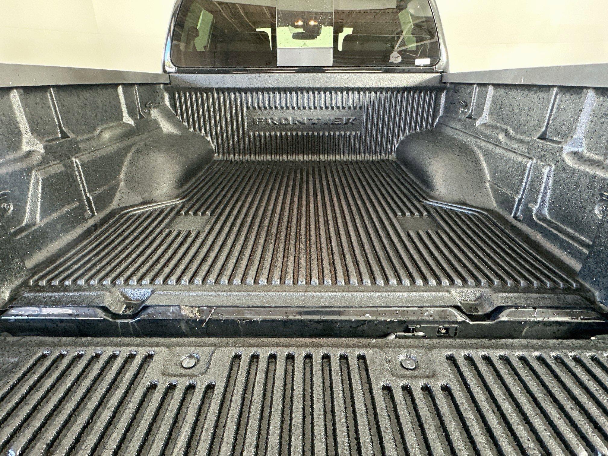 Used 2026 Nissan Frontier SV RWD image 27